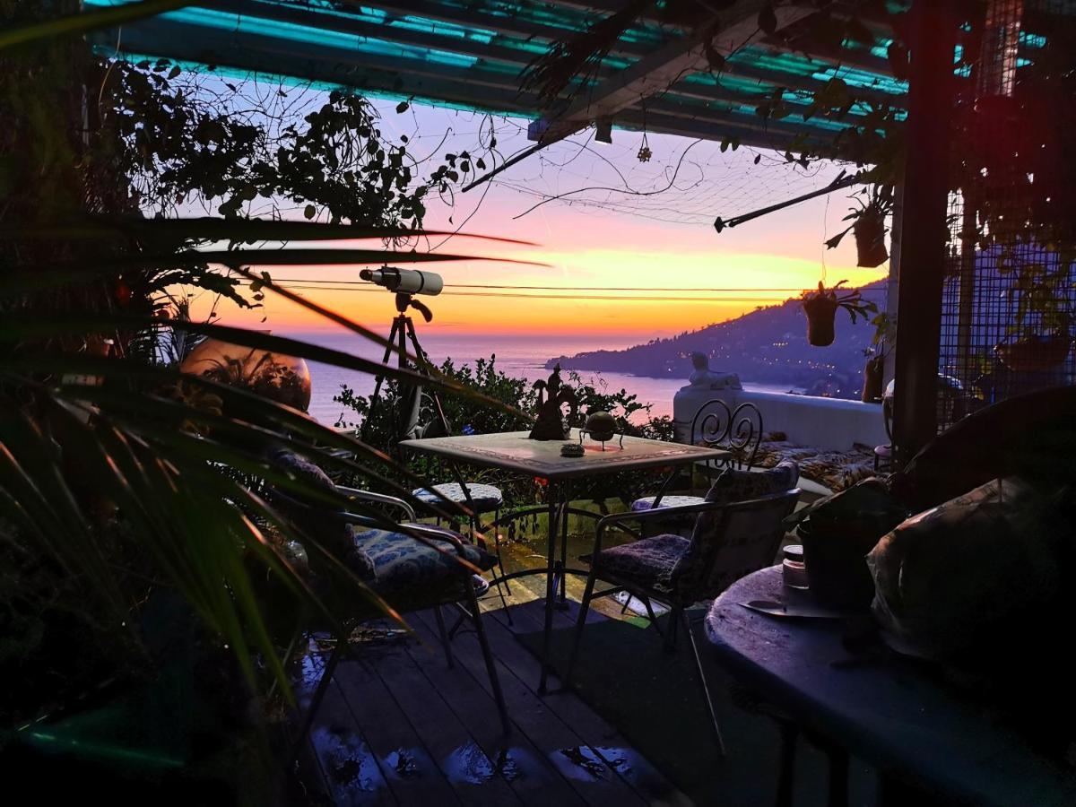 Romantic Casa Lorenzina Affittacamere Βεντιμίλια Εξωτερικό φωτογραφία