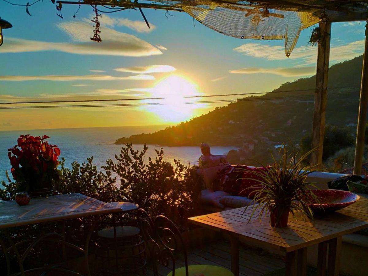 Romantic Casa Lorenzina Affittacamere Βεντιμίλια Εξωτερικό φωτογραφία