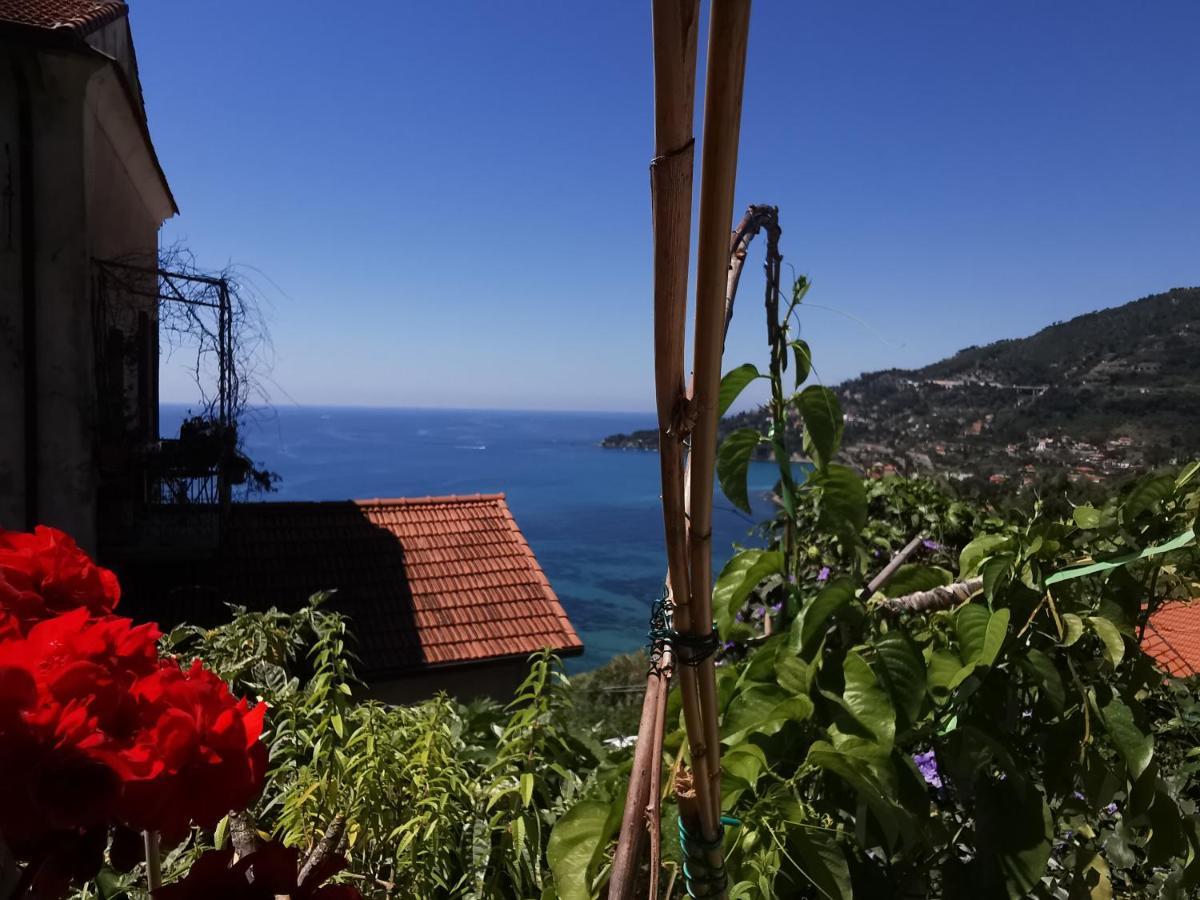 Romantic Casa Lorenzina Affittacamere Βεντιμίλια Εξωτερικό φωτογραφία