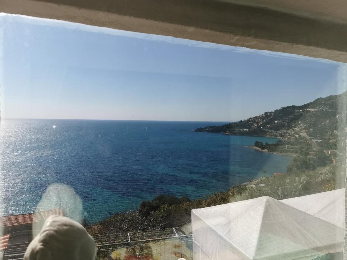 Romantic Casa Lorenzina Affittacamere Βεντιμίλια Εξωτερικό φωτογραφία