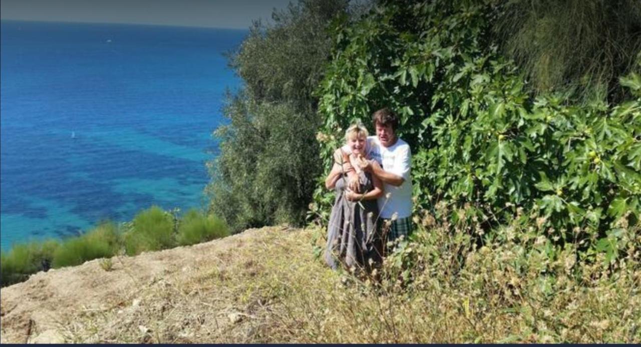 Romantic Casa Lorenzina Affittacamere Βεντιμίλια Εξωτερικό φωτογραφία