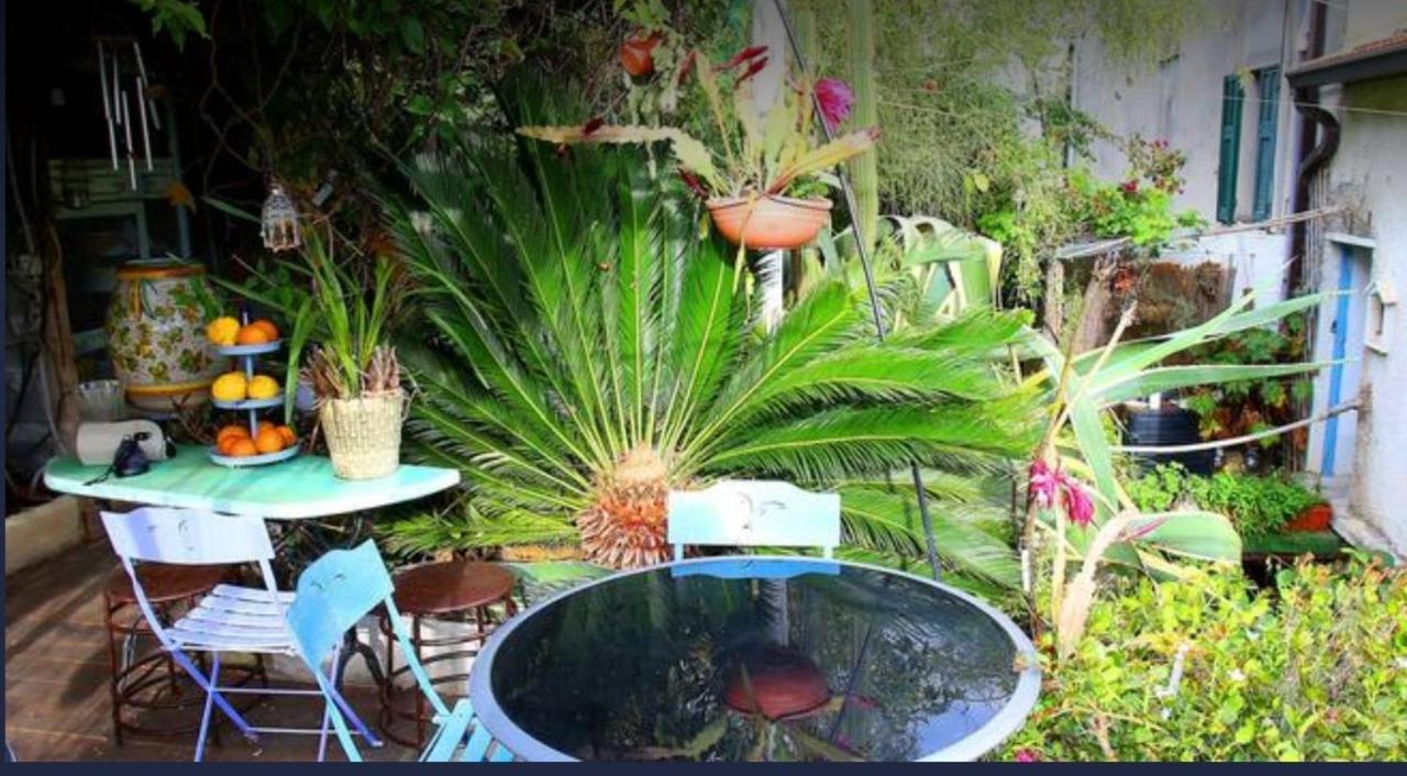 Romantic Casa Lorenzina Affittacamere Βεντιμίλια Εξωτερικό φωτογραφία