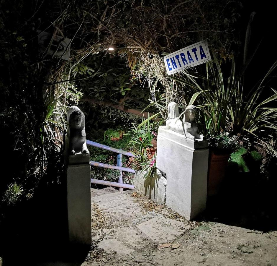 Romantic Casa Lorenzina Affittacamere Βεντιμίλια Εξωτερικό φωτογραφία